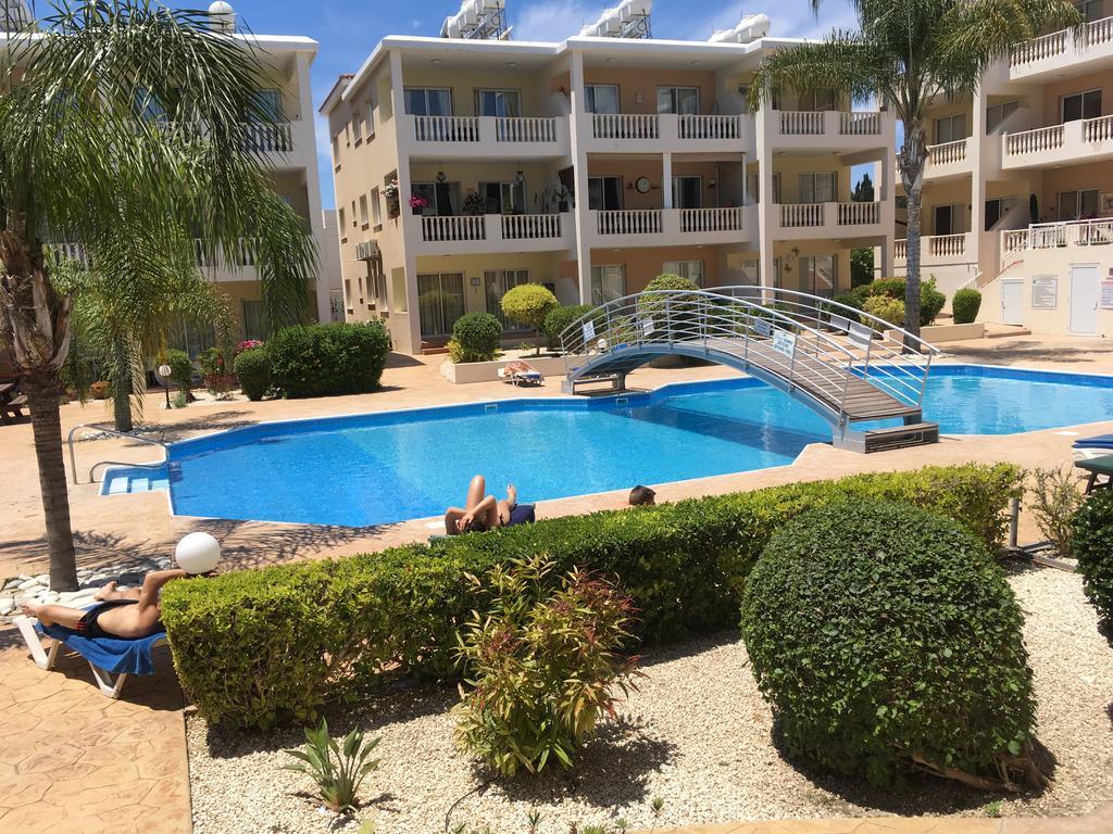 Diana Gardens Lägenhet Paphos Exteriör bild